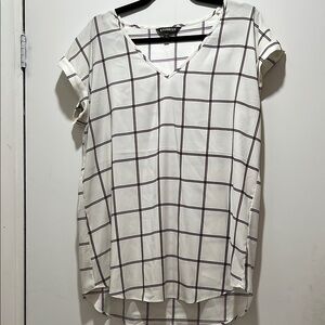 Express Women's White and Black Checkered Top size Large